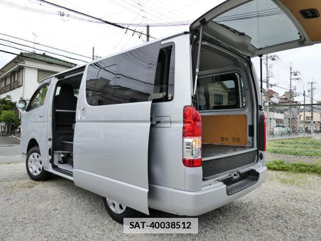 Toyota HIACE VAN 2017-06 7815298-2