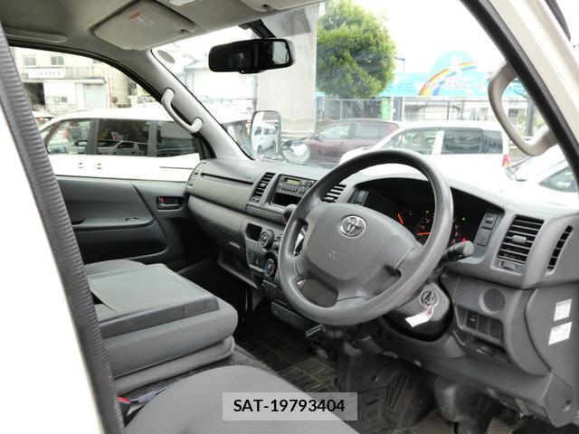 Toyota HIACE VAN 2015-04 7815300-18