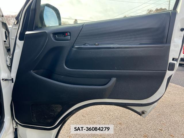 Toyota HIACE VAN 2016-01 7816073-12