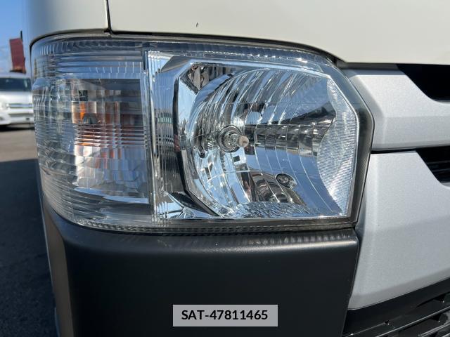 Toyota HIACE VAN 2018-12 7816077-10
