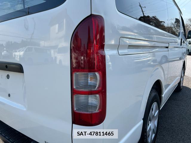 Toyota HIACE VAN 2018-12 7816077-13