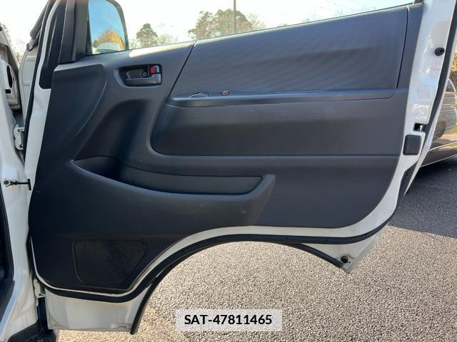 Toyota HIACE VAN 2018-12 7816077-18