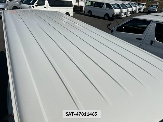 Toyota HIACE VAN 2018-12 7816077-19