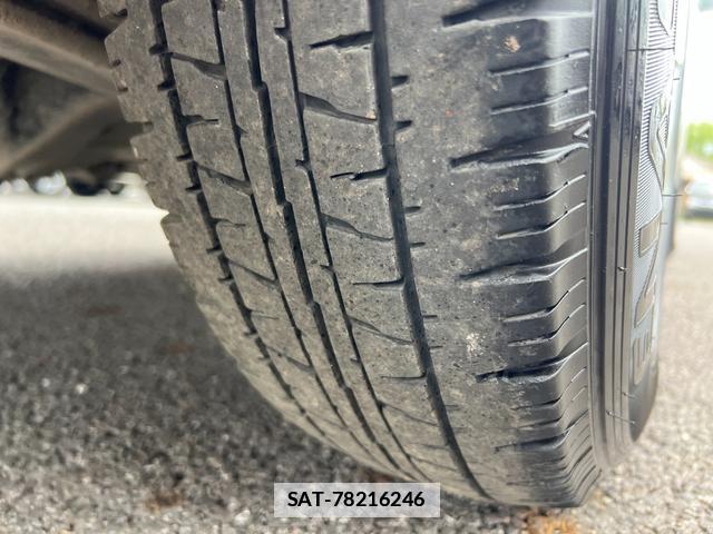 Toyota HIACE VAN 2019-02 7816081-15