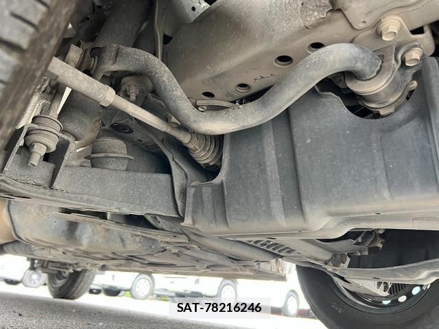 Toyota HIACE VAN 2019-02 7816081-17