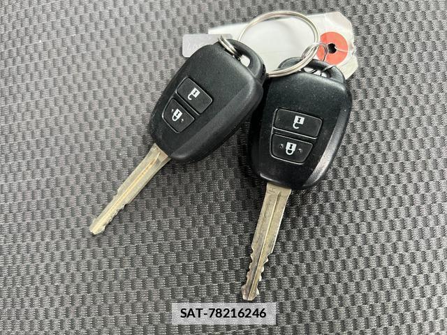 Toyota HIACE VAN 2019-02 7816081-19