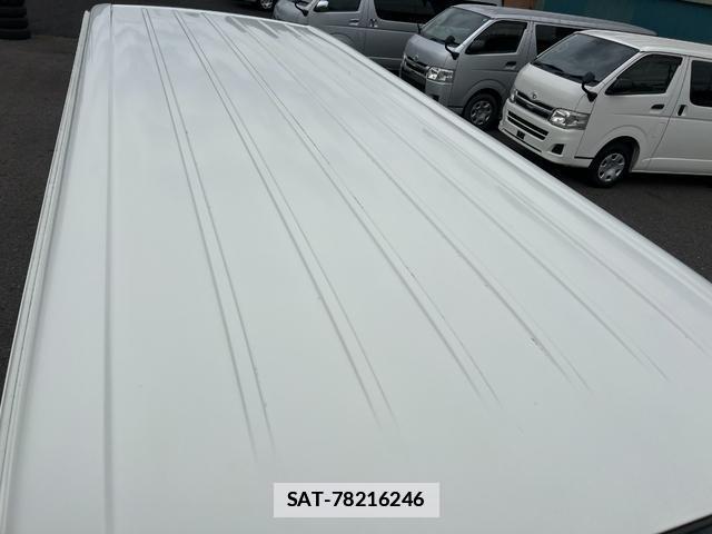Toyota HIACE VAN 2019-02 7816081-9