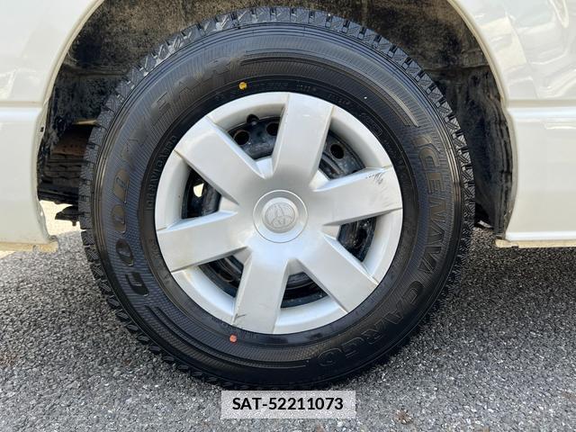 Toyota HIACE VAN 2016-12 7816082-14