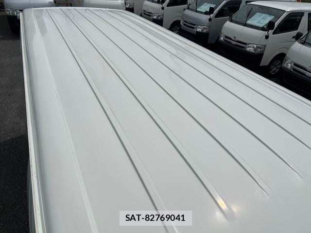 Toyota HIACE VAN 2015-01 7816089-13
