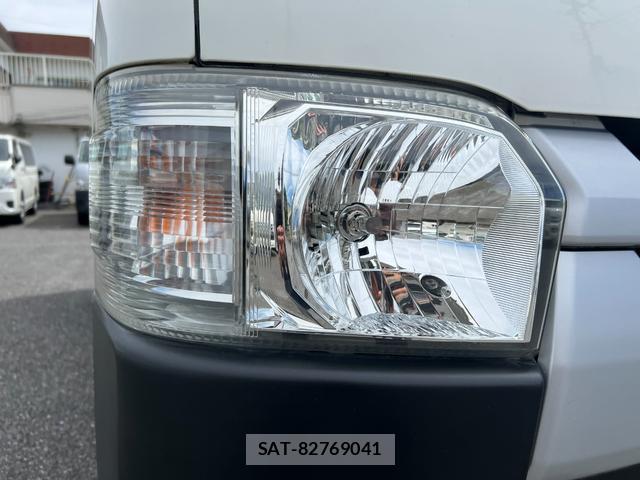 Toyota HIACE VAN 2015-01 7816089-19