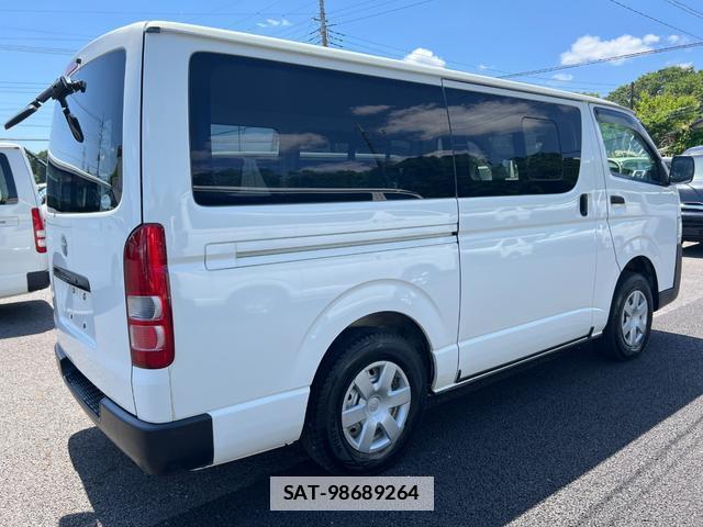 Toyota HIACE VAN 2014-10 7816091-11