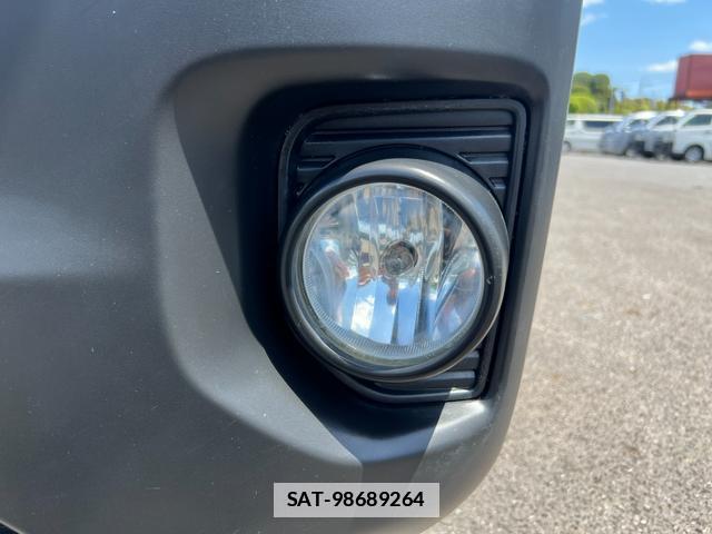 Toyota HIACE VAN 2014-10 7816091-17