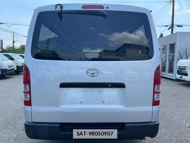 Toyota HIACE VAN 2009-12 7816093-10