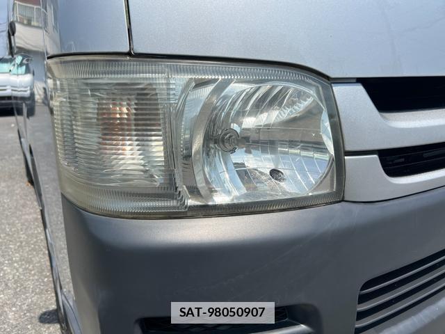 Toyota HIACE VAN 2009-12 7816093-14
