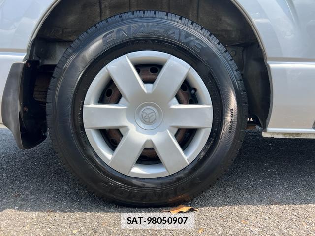 Toyota HIACE VAN 2009-12 7816093-18