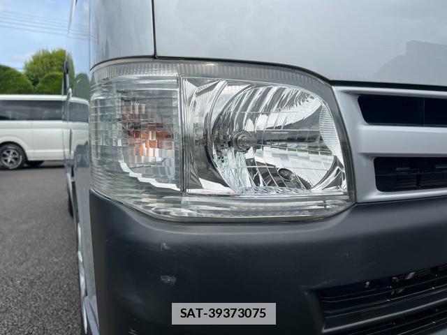 Toyota HIACE VAN 2013-03 7816096-14