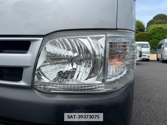 Toyota HIACE VAN 2013-03 7816096-15