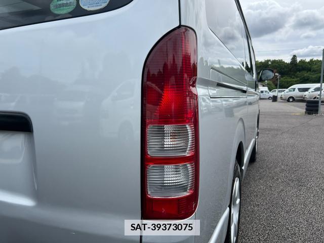 Toyota HIACE VAN 2013-03 7816096-17