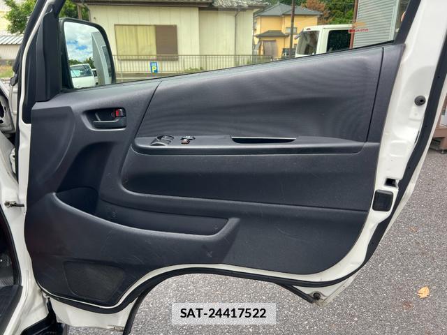 Toyota HIACE VAN 2020-02 7816098-18