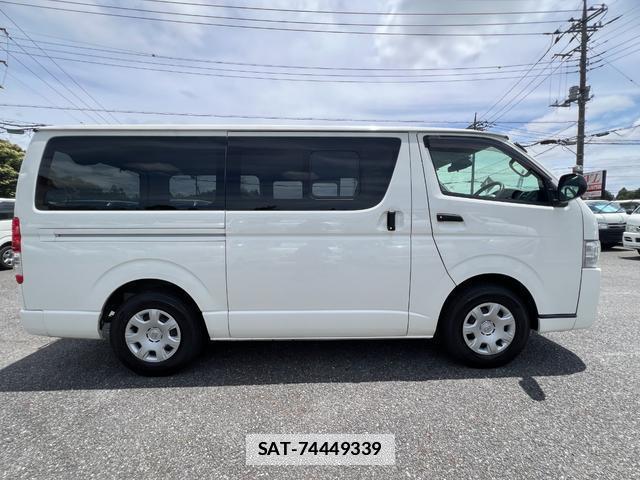 Toyota HIACE VAN 2018-04 7816102-12