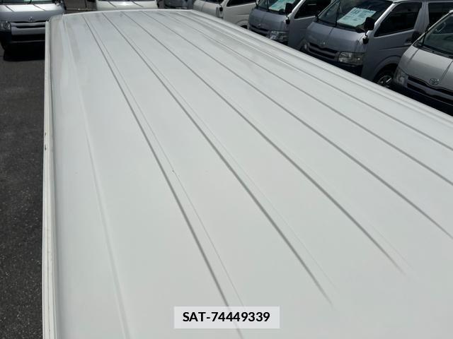 Toyota HIACE VAN 2018-04 7816102-13