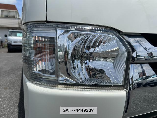 Toyota HIACE VAN 2018-04 7816102-14