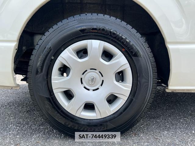 Toyota HIACE VAN 2018-04 7816102-18