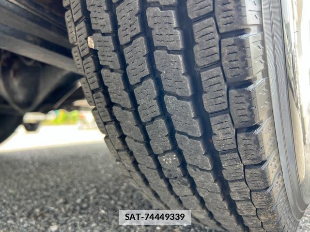 Toyota HIACE VAN 2018-04 7816102-19