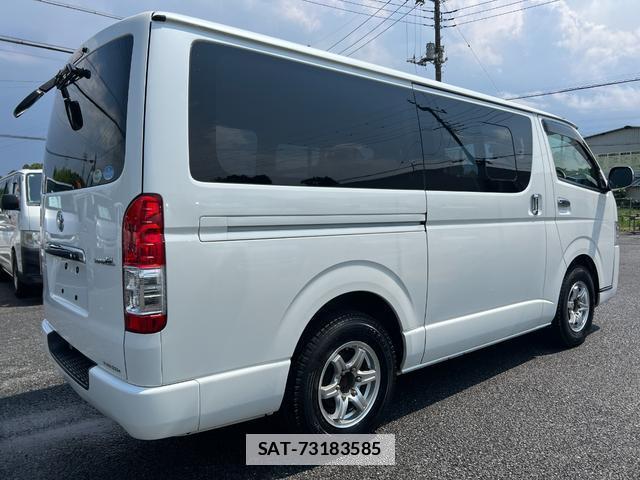 Toyota HIACE VAN 2014-12 7816103-11