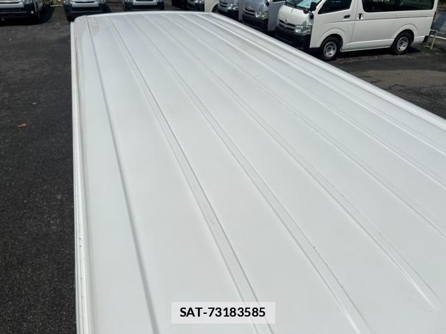 Toyota HIACE VAN 2014-12 7816103-13