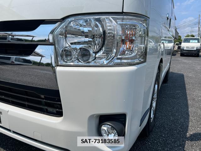 Toyota HIACE VAN 2014-12 7816103-15