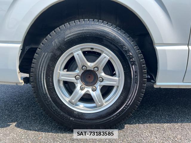Toyota HIACE VAN 2014-12 7816103-18