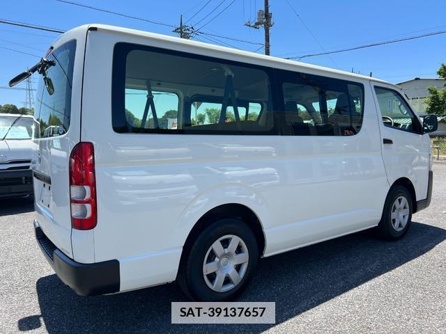 Toyota HIACE VAN 2020-02 7816104-11