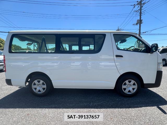 Toyota HIACE VAN 2020-02 7816104-12