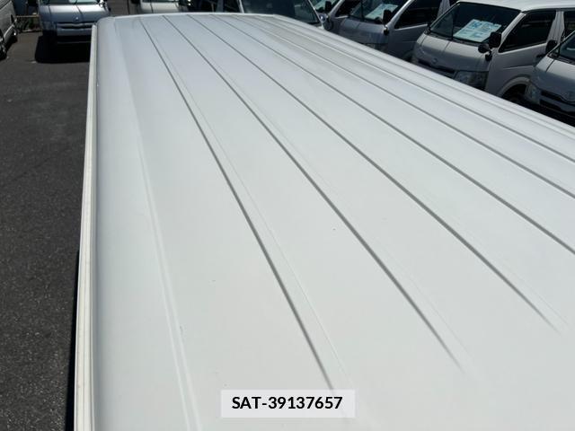 Toyota HIACE VAN 2020-02 7816104-13