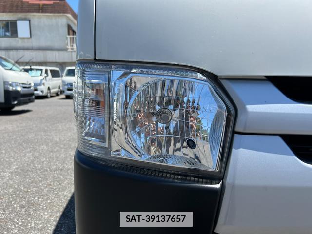 Toyota HIACE VAN 2020-02 7816104-14