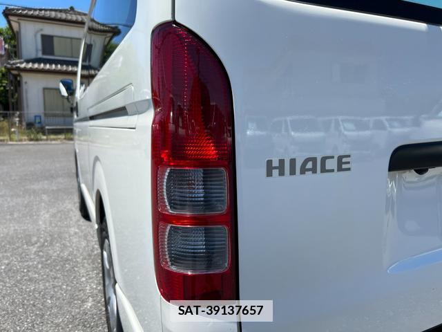 Toyota HIACE VAN 2020-02 7816104-16
