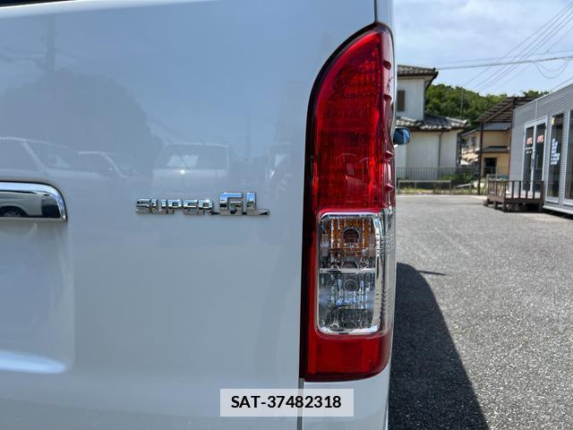 Toyota HIACE VAN 2014-09 7816105-17