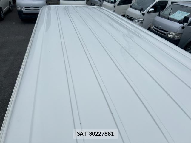 Toyota HIACE VAN 2015-10 7816106-13