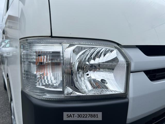 Toyota HIACE VAN 2015-10 7816106-14