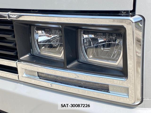 Toyota HIACE VAN 2016-04 7816506-18