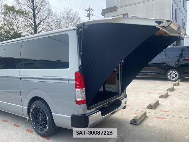 Toyota HIACE VAN 2016-04 7816506-8
