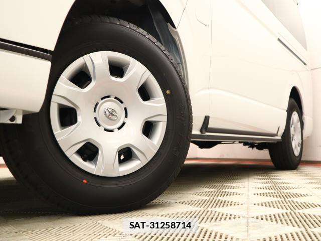 Toyota HIACE VAN 2026-04 7816940-7