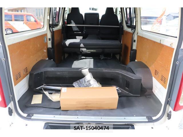 Toyota HIACE VAN 2015-12 7817613-10
