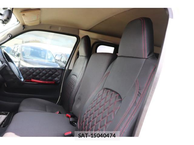 Toyota HIACE VAN 2015-12 7817613-12