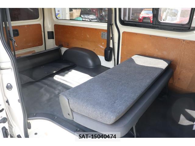 Toyota HIACE VAN 2015-12 7817613-16