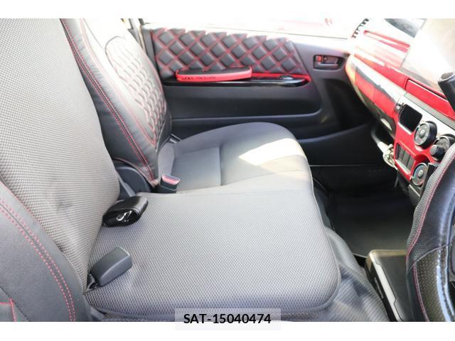 Toyota HIACE VAN 2015-12 7817613-18