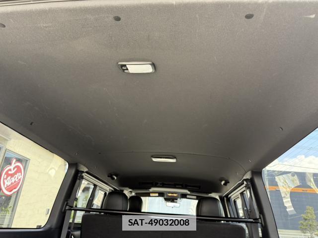 Toyota HIACE VAN 2023-09 7817795-10