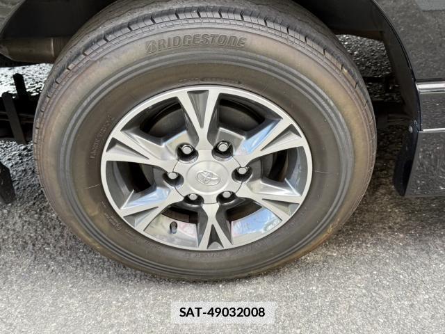 Toyota HIACE VAN 2023-09 7817795-15