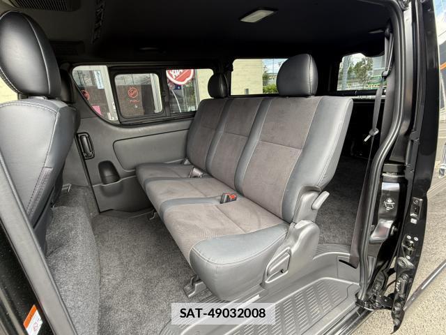 Toyota HIACE VAN 2023-09 7817795-17